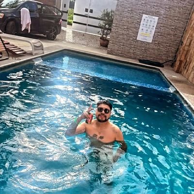 ElCibarra7's profile picture. Acapulqueño desde 1994, catador de micheladas, adicto al café y a las apuestas deportivas 🏀⚽, 10/10 😈