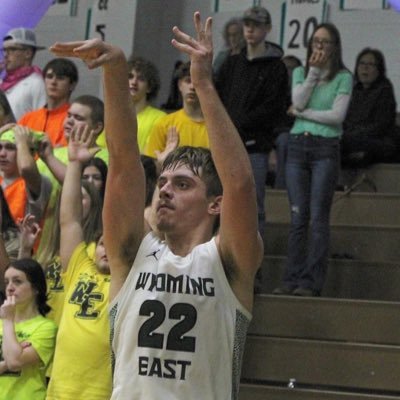 6’3-200lbs-2024-🏀guard Wyoming East High School-GPA 4.0 email: bthuff23@gmail.com 304-888-4413