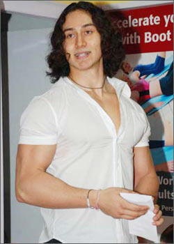 TigerShorff's profile picture. i am son of mr.jackie shroff.. and actor too..!! but i would like to recognise as actor much..