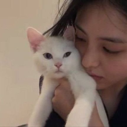 enamiasaxx's profile picture. s t u d y  a c c 📖