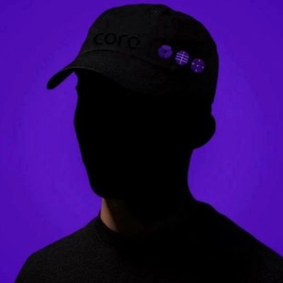 topmod12's profile picture. 