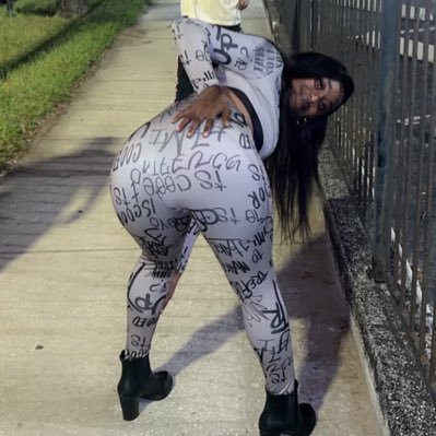 LeeBart16197837's profile picture. if not about them 6 then 🖕🏾🖕🏾