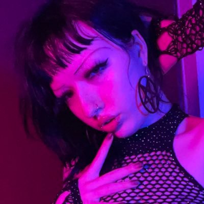 🖤Your dream goth succubus🖤 20 🖤 18+🌙 TIP ME $Jaxmantis🌙 Top 5.7% OF ⭐️ This account and @dommymantis are my only accounts