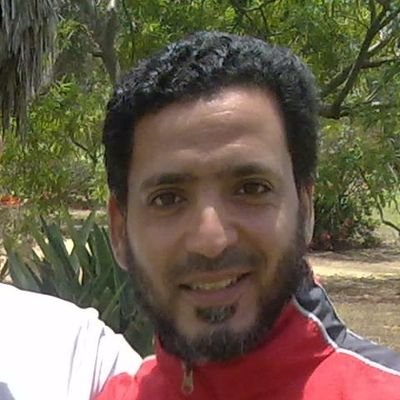 مش راضي عن نفسي حتى انتظر رضاك
.. {رضا الناس غاية لا تدرك}