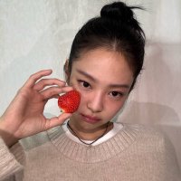 J (@easyonmeluv) 's Twitter Profile