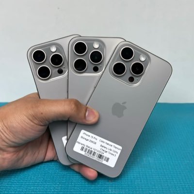 Your trusty Apple Gadgets handyman ..Sales and Repairs Guru
