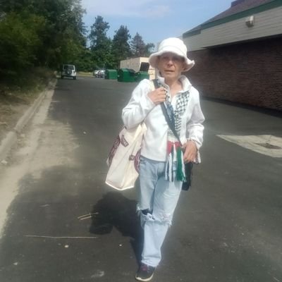 pinkiesbrain007's profile picture. resolute 🍉💞🌹#ApartheidIsrael #IsraelTerrorism #EndTheOccupation 
##FreePalestine 
https://t.co/jHGd3ULWFR