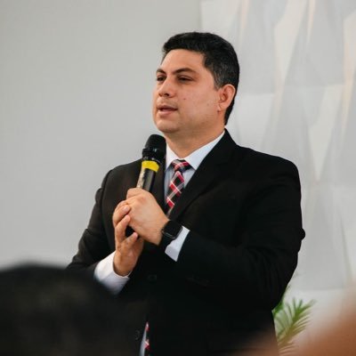 Pastor da Igreja Adventista do Sétimo Dia atuando como Evangelista na Associação Norte de Rondônia e Acre