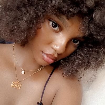 I'm Annie, that small Delta Urhobo girl wey God dey help..😹 | 30BG 🇧🇪 |man united❤️|April 24🎂🍾🎈| follow me I follow back 💯