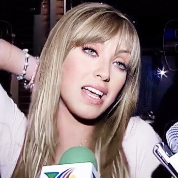 i will always be here with you @anahi
❤+☮=🙂
•Fan account