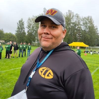 HC of East City Giants 🏈🇫🇮 |
@SAJLfootball Hall of Famer |
2 x SAJL Coach of the year |
@Roosters1979 Alumni  |
Father of @RoniEloranta @tpridefootball '25 |