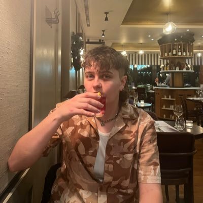 __megmantle's profile picture. 