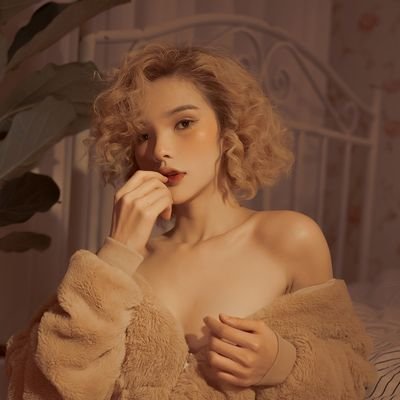 tunbook's profile picture. Tiệm ảnh tâm hồn.