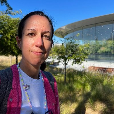🤖 Human Interface Designer @Apple
🗣️ Computational linguist
🕺🏻 Elvis and Beatles fan
🎾 Tennis and ⚽ soccer lover
🇪🇸 Spaniard living in Seattle