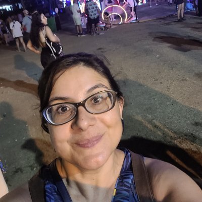 Mãe, Professora Universitária, Cientista, Se Virona.
Mom, Professor @unifei_oficial, #compchem Scientist.
Fundadora do @sua_ciencia