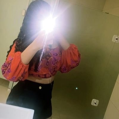 katarinafnunes's profile picture. vivendo e se fudendo