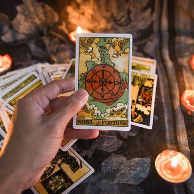 🧸🪆Astrology •Reiki Master 🧙‍♀️• Tarot & Oracle reader • Clairaudient + clairvoyant 🪄 You can send me a DM to book a reading 📥📥✍️