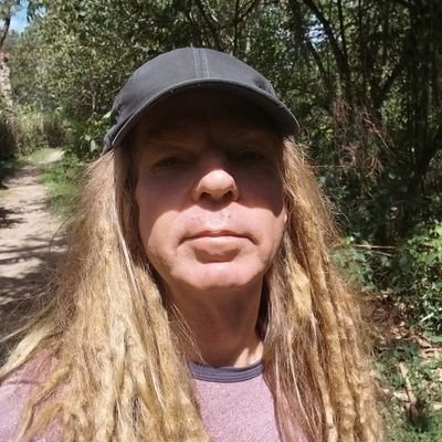I love walking barefoot in the Andes mountains; 
computer & accounting nerd.
One of those anti-war 