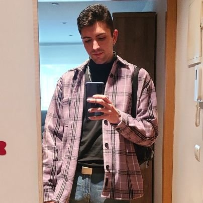 Gay del 99. Pasivo. Soy el de la foto 😊