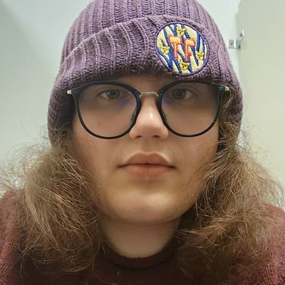 A trans fat that loves horror and unique art. Striding to make every day a 5 bagger! They/Them 🏳️⚧️