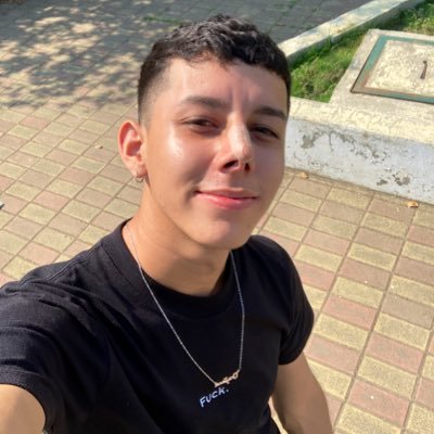 FfIntriago's profile picture. holaaap