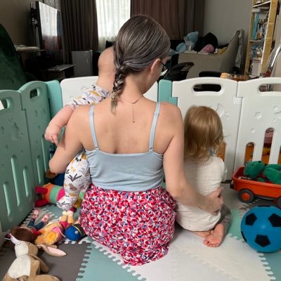 _TanyaParker's profile picture. 98% sass, 2% tired. Sometimes the opposite. Tiny human boss. Views my own. Jokes also unfortunately my own.