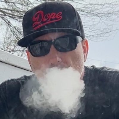 Twitch Streamer @ https://t.co/IaxQ3vO4uZ https://t.co/S3ibhsQmfJ   Cannabis…Mental Health…Supporter of the LGBTQ++ Community. Proud daughter father.