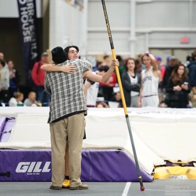 Mac Track Pole Vault Club, Hamburg Track Coach