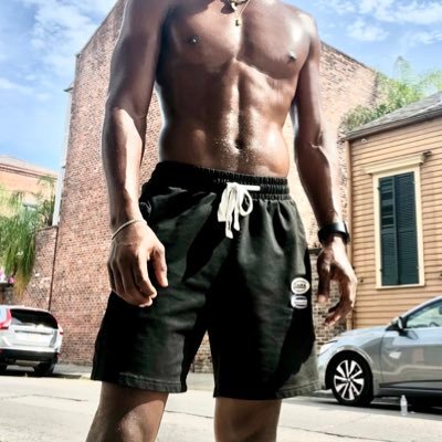 legsnstrokes's profile picture. 🤤