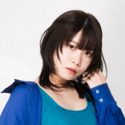 MoEpp0213's profile picture. すずき もえか//役者をします。//152cm  //美容師免許持ち。 //実家に犬と猫がいます。 //居酒屋で店員さんを1発で呼べます。//舞台・声のお仕事DMでお待ちしております。✉️ #もえぴー予定