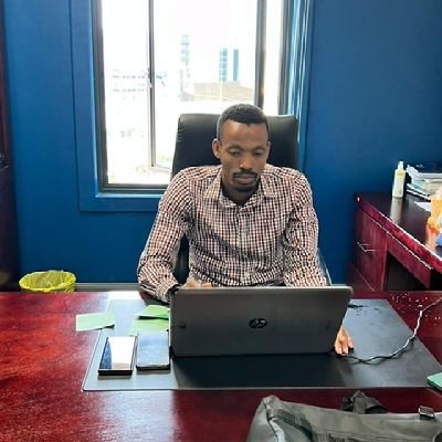 founder of I feel the pain sanitary towels initiative. son of the soil, mopedi twii wa Ga mphahlele, phaahla a makadikwi kare go dikwa ka digomolela