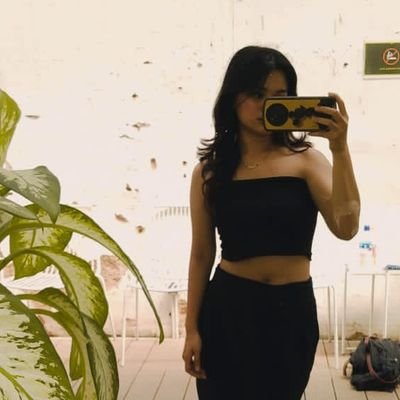 literallyhungry's profile picture. 🐾🍵🍑