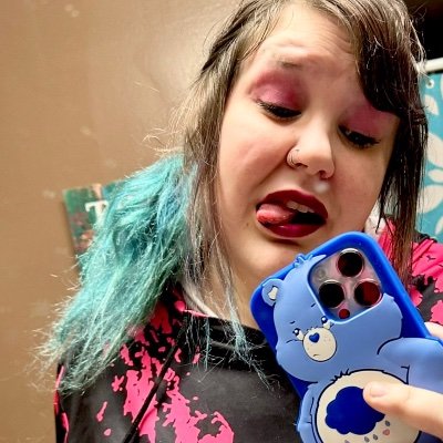 Missmeow121's profile picture.