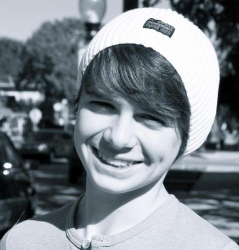 ChriisBeadlles's profile picture. @LittlecBeadles 3 @justinbieber