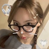 liz ๐ฆ looking for moots (@eaxayy) 's Twitter Profile