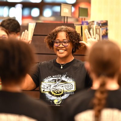 Music Educator ■ Choir Clinician ■ Leader ■ MBA ■ Arts Advocate ■ District Facilitator ■ Speaker ■ Creative Thinker ■ Organizer ■ Wife ■ Mom ■ Mentor