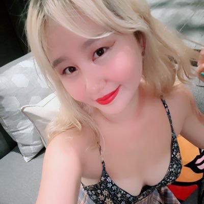 South Korean twitter girl living in Canada💕 Korean-Canadian story ,sharing “캐나다교포 “ 나눔 “💕