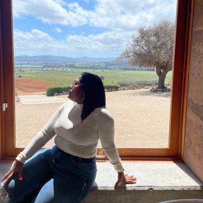 Nómada. Viviendo la vida que nadie quiere vivir, ex-ciudadana colombiana 🇨🇴😍Medellín en mi corazón 😍, liceista por pasión y amor #noregrets🇩🇴🇩🇴