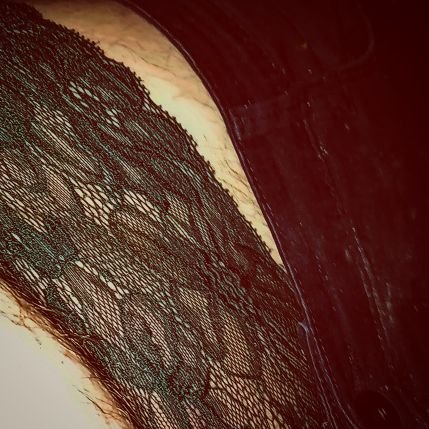 28 year old

Lingerie loving... Stockings wearing... Sometimes naughty... Sometimes kinky...

Instagram: @MrsCamillaSis