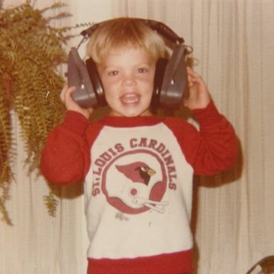 Director/Executive Producer, @AZCardinals Radio and Podcasts. 24th season in the booth. St. Louis native. AZ since '88. Music lover. Alzheimer's hater. #ENDALZ