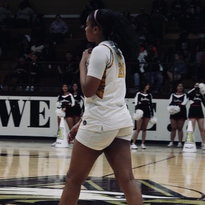 C/0 24’| 5’9 | PF | andress high school | senior