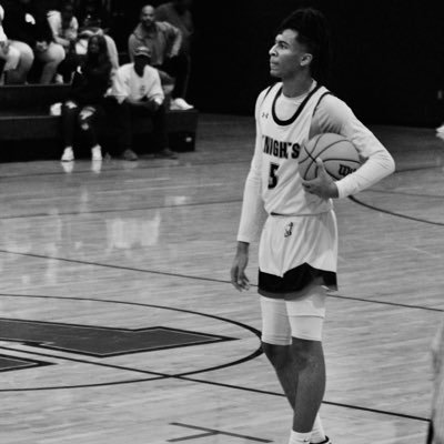 |24’|6’2 SG-SF| 3.2 GPA| 11PPG - 6RPG - 6APG| Sr. Vanguard High School Basketball email:danielmrtin0036@gmail contact- 352-619-7542    IG:dannnn.5