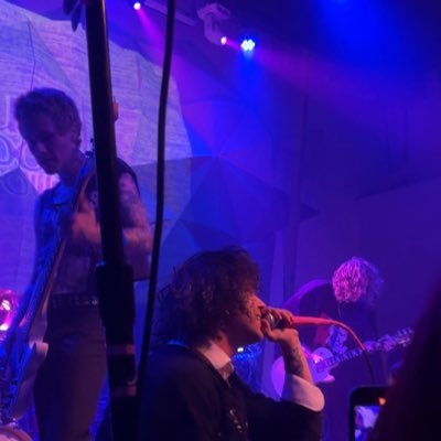 kristin_chxse's profile picture. fan account | i love concerts | bsd, twenty one pilots, $b, sleep token, chase atlantic, almost monday, knocked loose