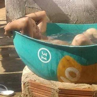 É biscoito, é bobagem, é pica, é arte é tudo e um pouco mais. Atenciosamente, Sol. @bixhodosol