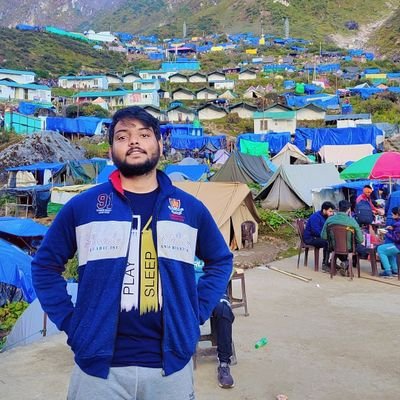 Vdnt12's profile picture. 