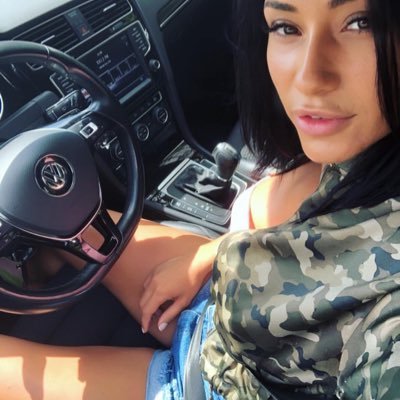 AshleyElla869's profile picture. your lady is here with the full passion 💋🌹🥰