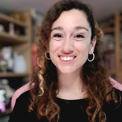 📧 laia.gufolove@gmail.com
lvl 28 • ♊ • Ànima gamer 🎮
Història 📚
Manga i Anime 🍙
Indies & Soulslike 🔥