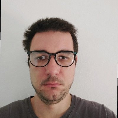 programedegraca's profile picture. Trabalho com tecnologia desde 2003.Vou te ajudar a aprender a programar DE GRAÇA, isso mesmo, sem custo, 0800, grátis. Aproveite ! Bora programar !!