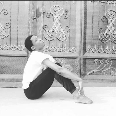 A Nigerian male contemporary dancer 🩰🩰🩰 thriving for greater heights 🩰🤸🤸🤸 ❤️❤️