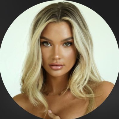 AlexaColli56338's profile picture. Creating a life I love tO Hot sauce connoisseur @FashionNova ambassador. More of me below